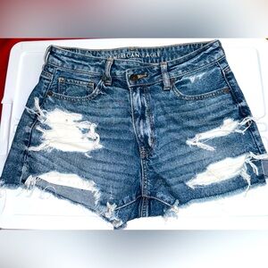American Eagle Mom Shorts 😍